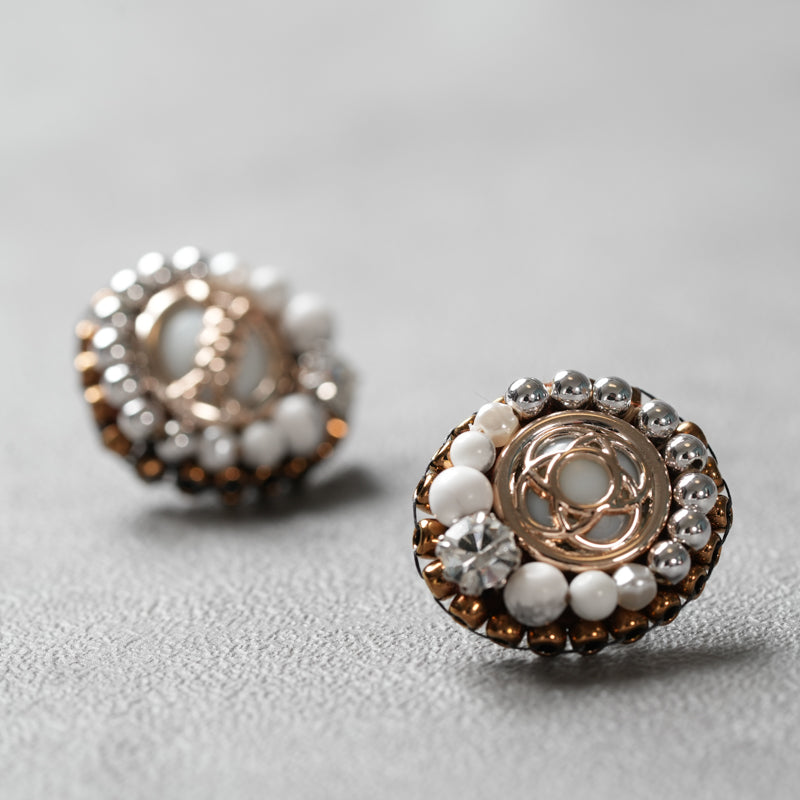 <1点もの>【Atelier BIO】ピアス| 知的な気品を宿す刺繍ピアス ハウライト×ジルコニア⑫