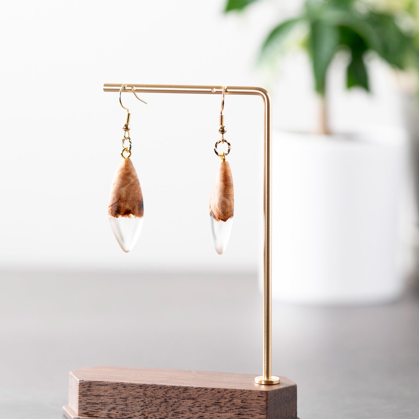 <1点もの>【KomaCraft】ピアス(フックピアス)　瘤杢×レジン　 (ドロップ型・クリア)