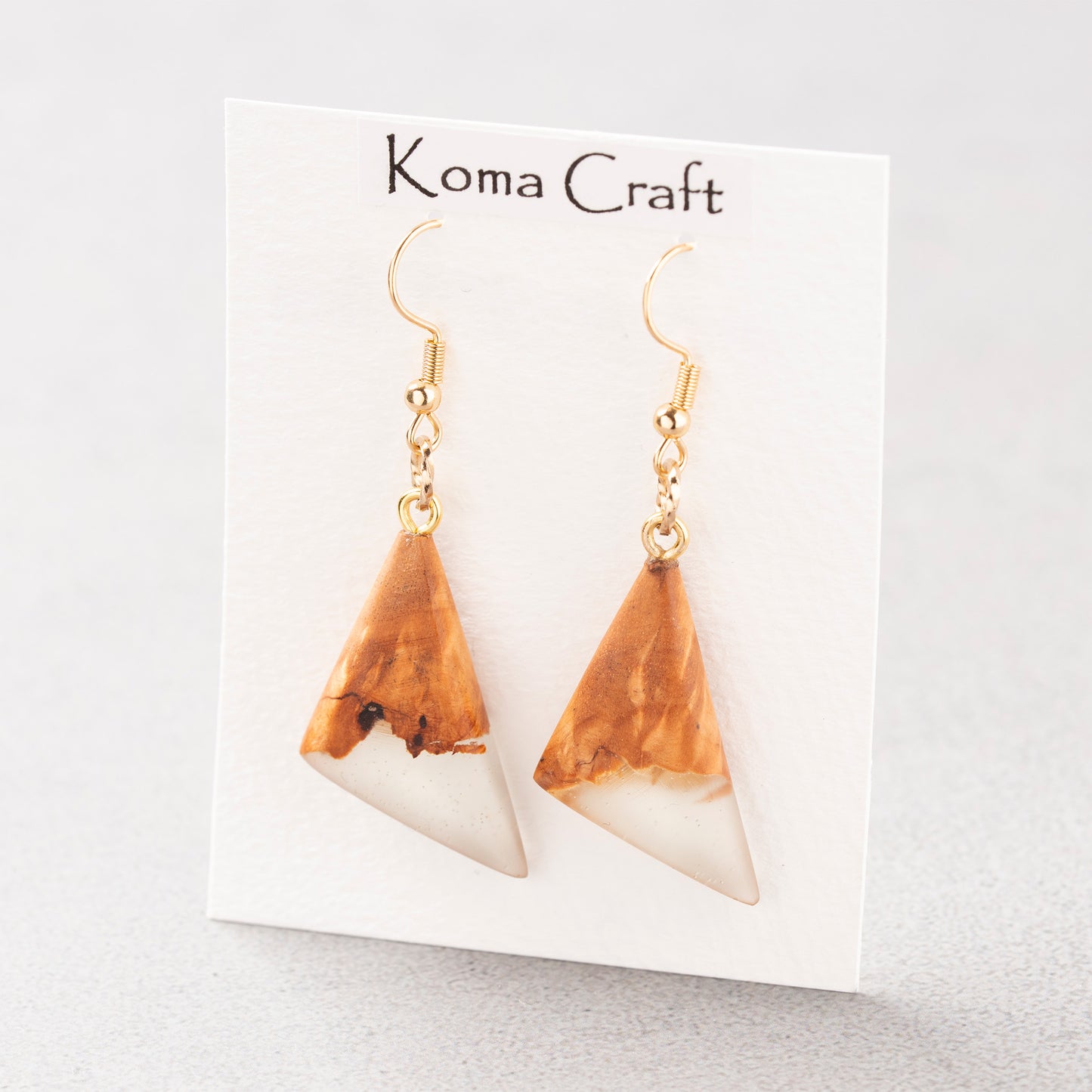 <1点もの>【KomaCraft】ピアス(フックピアス)　瘤杢×レジン　 (デルタ型・クリア)