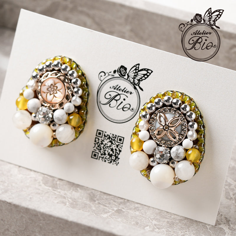 <1点もの>【Atelier BIO】ピアス｜ クラシカル刺繍ピアス マザーオブパール×ハウライト⑩