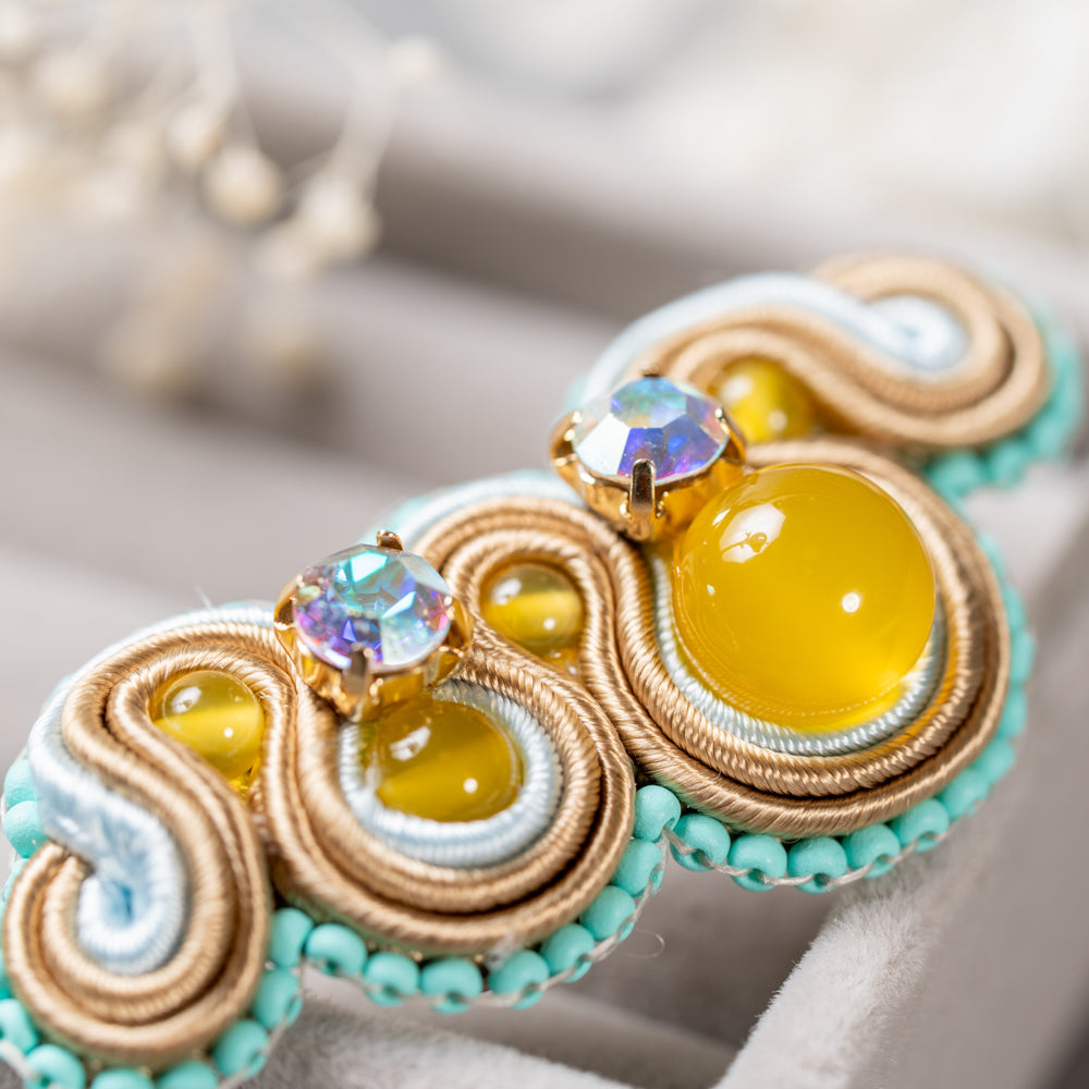 <1点もの>【Atelier BIO】ソウタシエ大振りピアス｜イエローメノウ×ジルコニア(アイシーブルー）