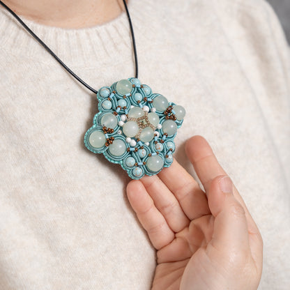 <1点もの>【Atelier BIO】ネックレス｜エキゾチックソウタシエ刺繍ネックレス グリーンカルセドニー×ターコイズ×ハウライト
