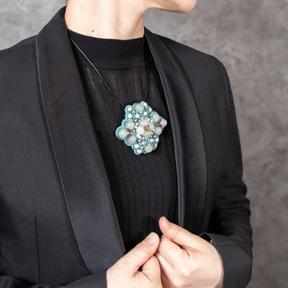 <1点もの>【Atelier BIO】ネックレス｜エキゾチックソウタシエ刺繍ネックレス グリーンカルセドニー×ターコイズ×ハウライト