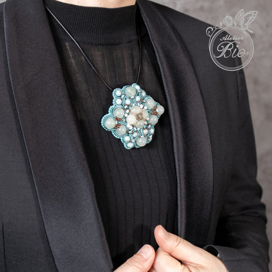 <1点もの>【Atelier BIO】ネックレス｜エキゾチックソウタシエ刺繍ネックレス グリーンカルセドニー×ターコイズ×ハウライト