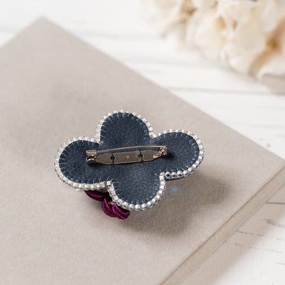 <1点もの>【Atelier BIO】ブローチ｜バーガンディソウタシ刺繍ブローチ グレーメノウ×オパール×ハウライト