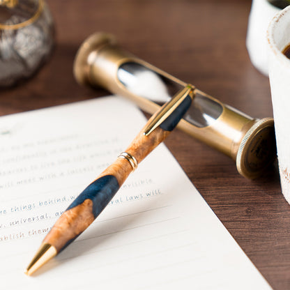 <1点もの>【KomaCraft】ボールペン　プレジデント　瘤杢×レジン(紺色)