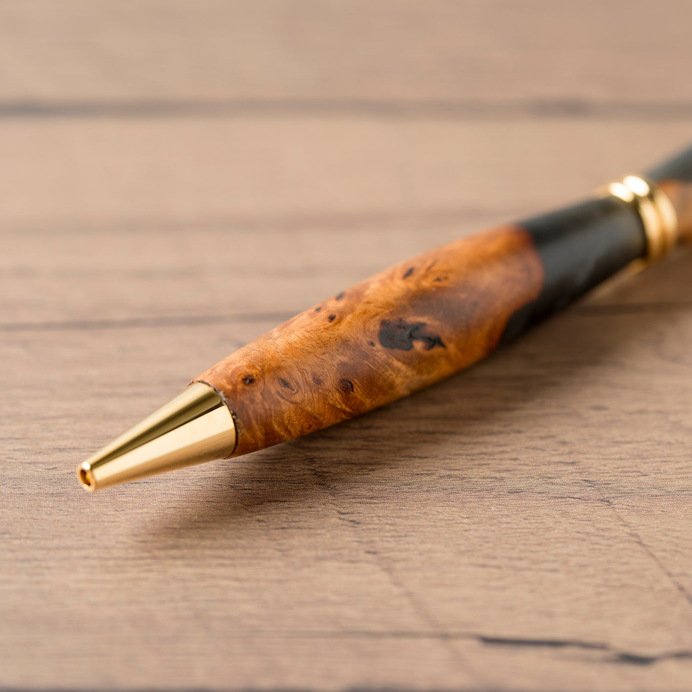 <1点もの>【KomaCraft】ボールペン　プレジデント　瘤杢×レジン(黒)