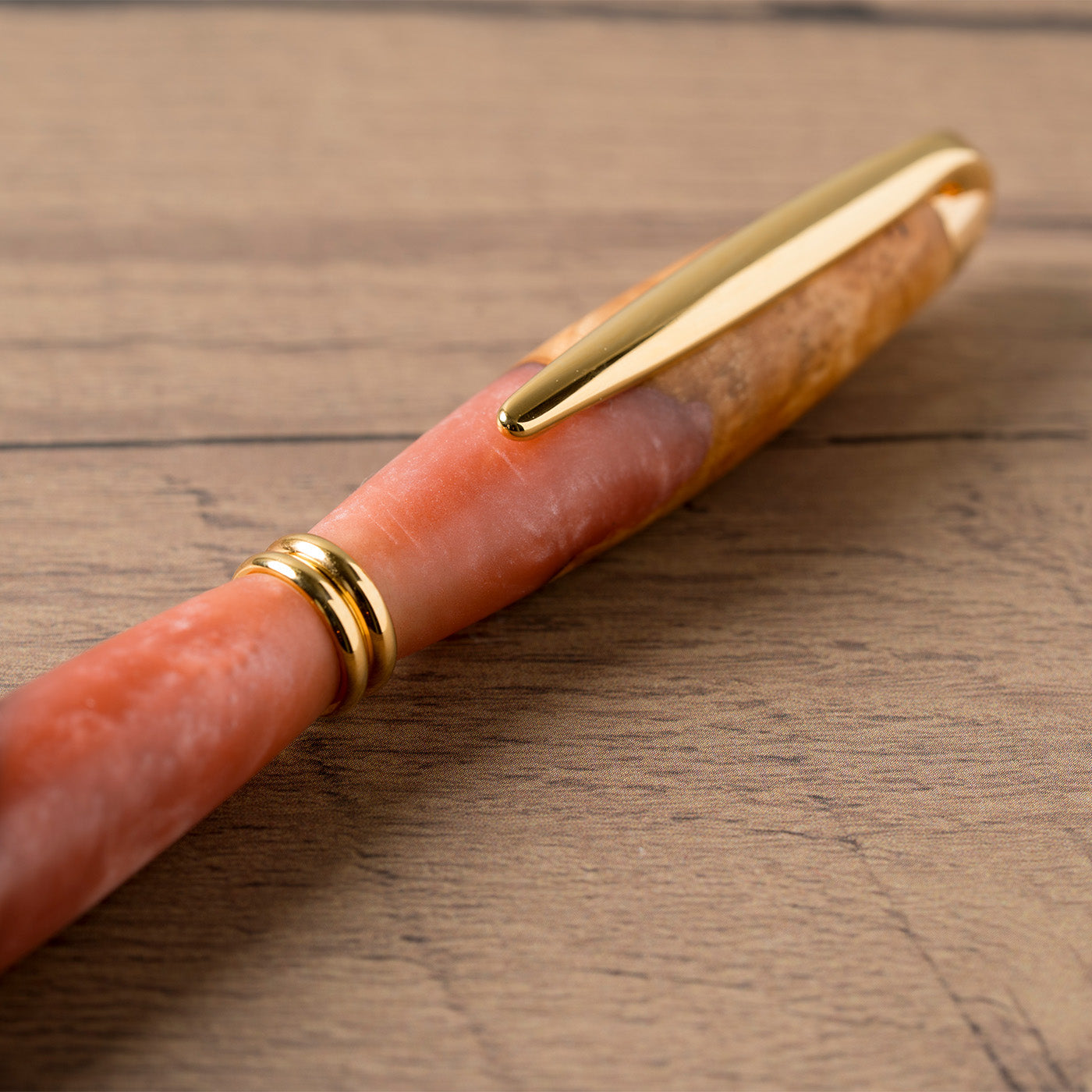 <1点もの>【KomaCraft】ボールペン　プレジデント　瘤杢×レジン(ピンク)