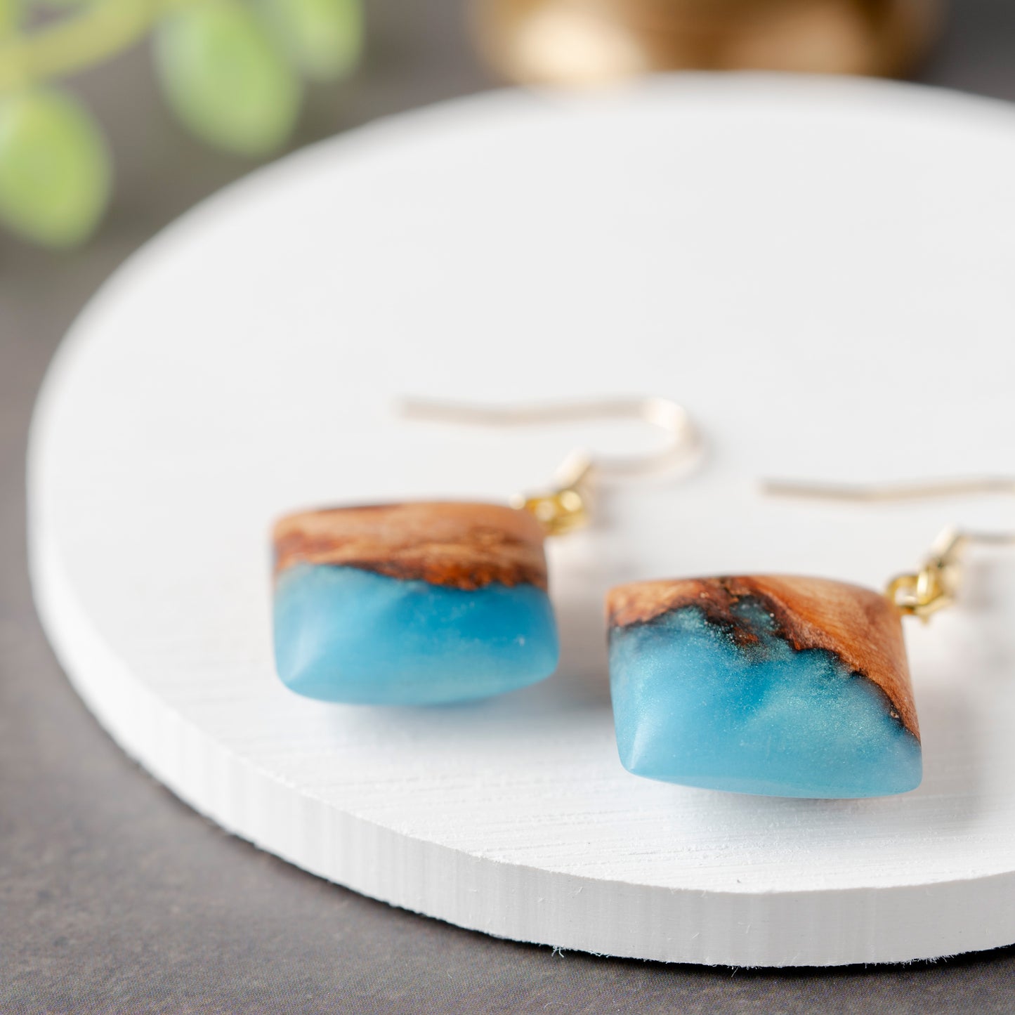 <1点もの>【KomaCraft】ピアス(フックピアス)　瘤杢×レジン　 (青)