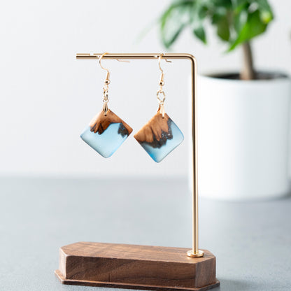 <1点もの>【KomaCraft】ピアス(フックピアス)　瘤杢×レジン　 (クリアブルー)