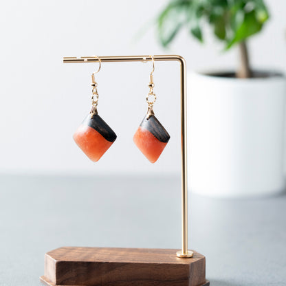 <1点もの>【KomaCraft】ピアス(フックピアス)　黒檀×レジン　 (赤)