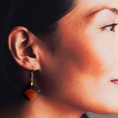 <1点もの>【KomaCraft】ピアス(フックピアス)　黒檀×レジン　 (赤)