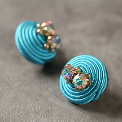 <1点もの>【Atelier BIO】ソウタシエピアス｜鮮やかなマリンブルー×虹色に輝くオパールジルコニア＆パール