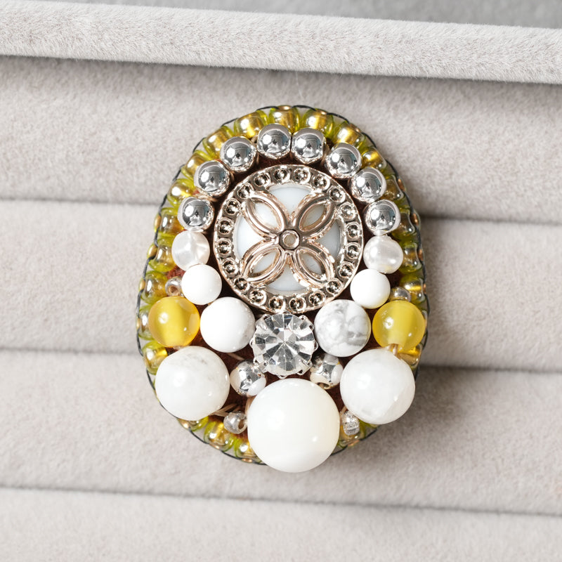 <1点もの>【Atelier BIO】ピアス｜ クラシカル刺繍ピアス マザーオブパール×ハウライト⑩