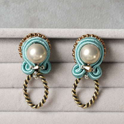 <1点もの>【Atelier BIO】ピアス｜ ソウタシエ刺繍ピアス 淡水パール×メタルビーズ⑮