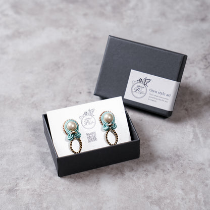 <1点もの>【Atelier BIO】ピアス｜ ソウタシエ刺繍ピアス 淡水パール×メタルビーズ