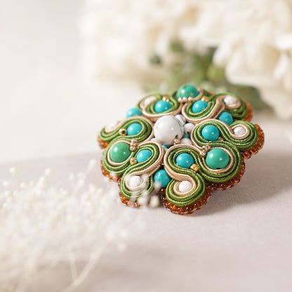 <1点もの>【Atelier BIO】ブローチ｜ クラシカルソウタシエ刺繍ブローチ ターコイズ×ハウライト