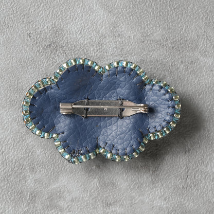 <1点もの>【Atelier BIO】ブローチ｜ 小ぶりで上品ソウタシエ刺繍ブローチ ターコイズ×カルセドニー⑳