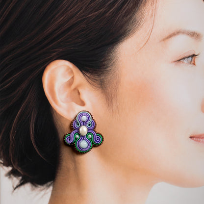 <1点もの>【Atelier BIO】ソウタシ扇型ピアス｜アマゾナイト×オパール×パール (ロイヤルパープル×エメラルド)